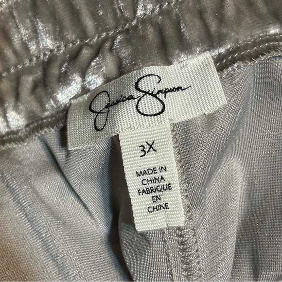 Jessica Simpson Velvet Cargo Pant Plus Size 3X Pearl Grey Drawstring Pockets NEW - Picture 6 of 16